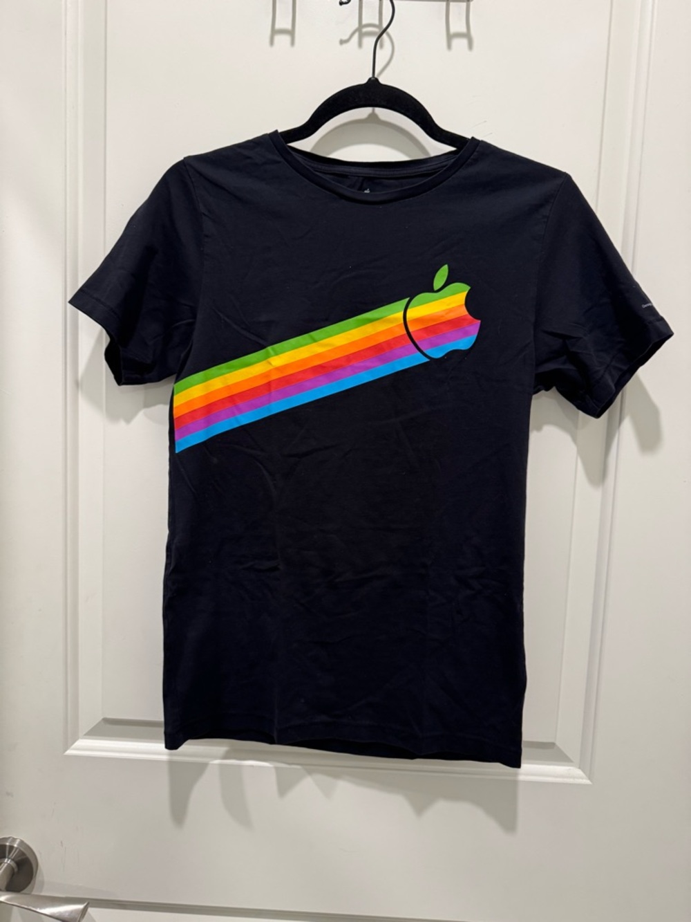 Apple Rainbow Stripe T-Shirt Black Size XS Cotton Official Computer Macintosh